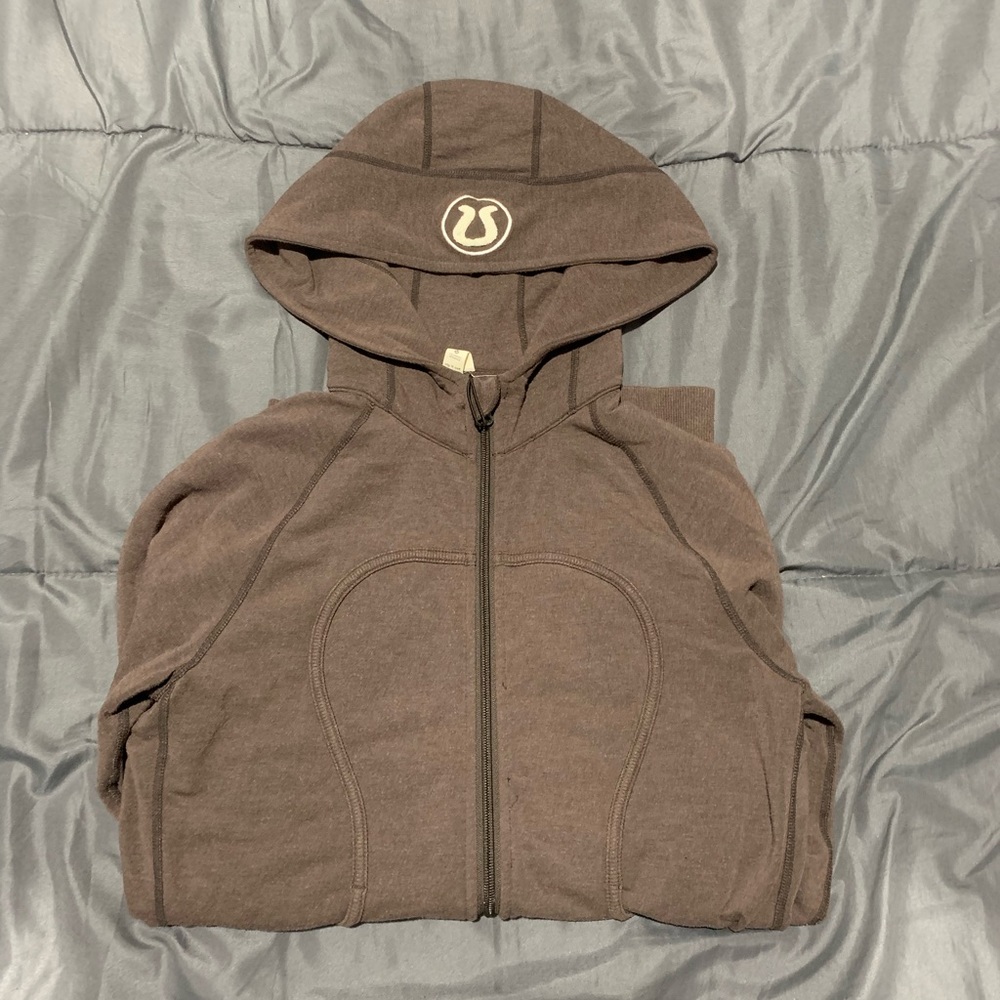 Lululemon women’s sweater